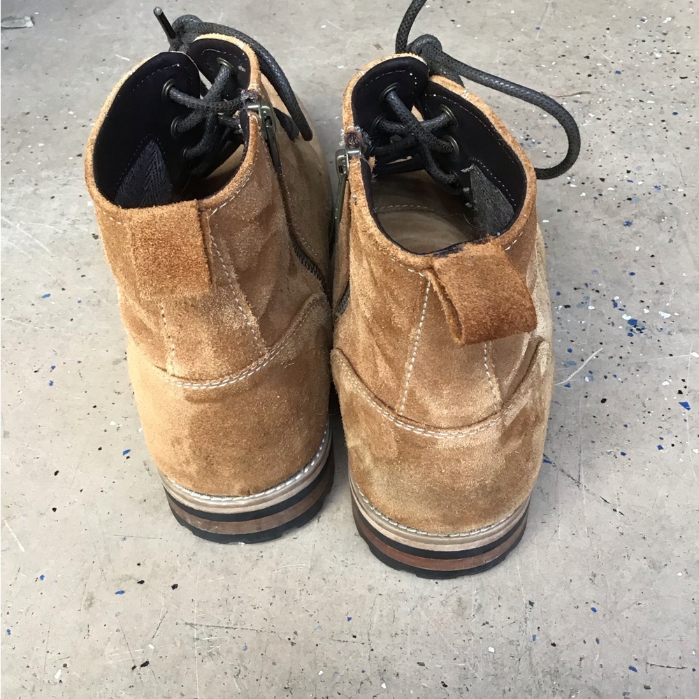 CREVO Rover Suede Chukka Boots - Picture 2 of 5